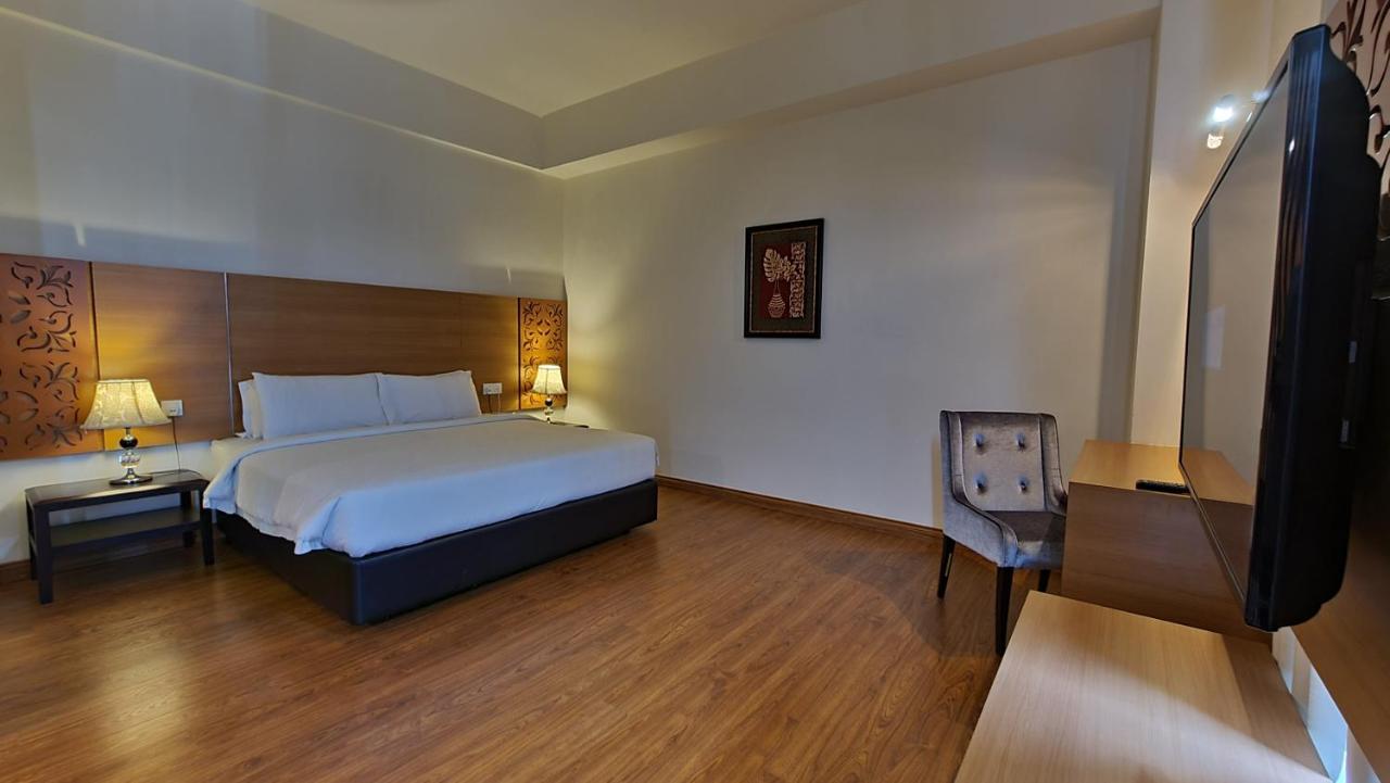 Swan Garden Hotel Malacca Bagian luar foto