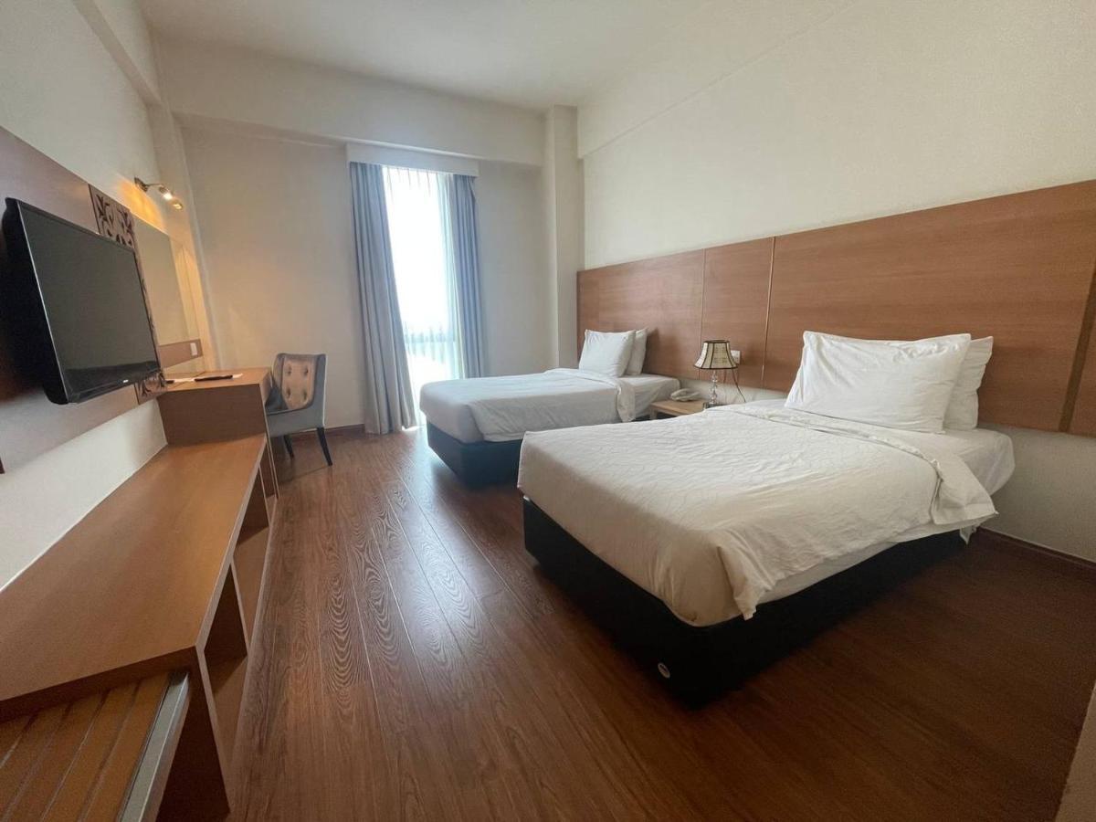 Swan Garden Hotel Malacca Bagian luar foto