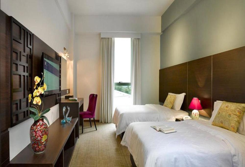 Swan Garden Hotel Malacca Bagian luar foto